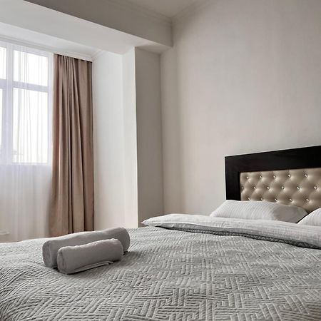 Hyat Apartment Bishkek Esterno foto