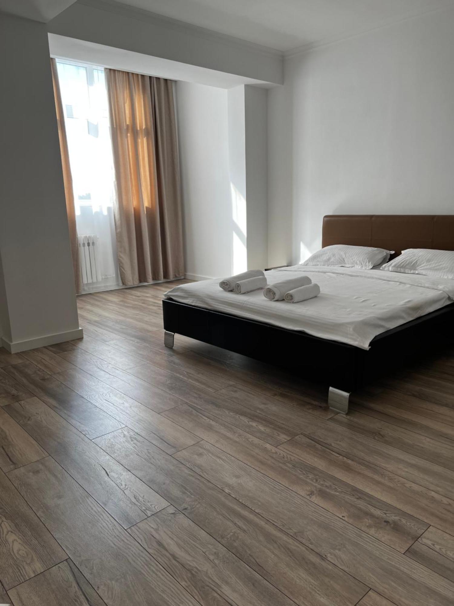 Hyat Apartment Bishkek Esterno foto